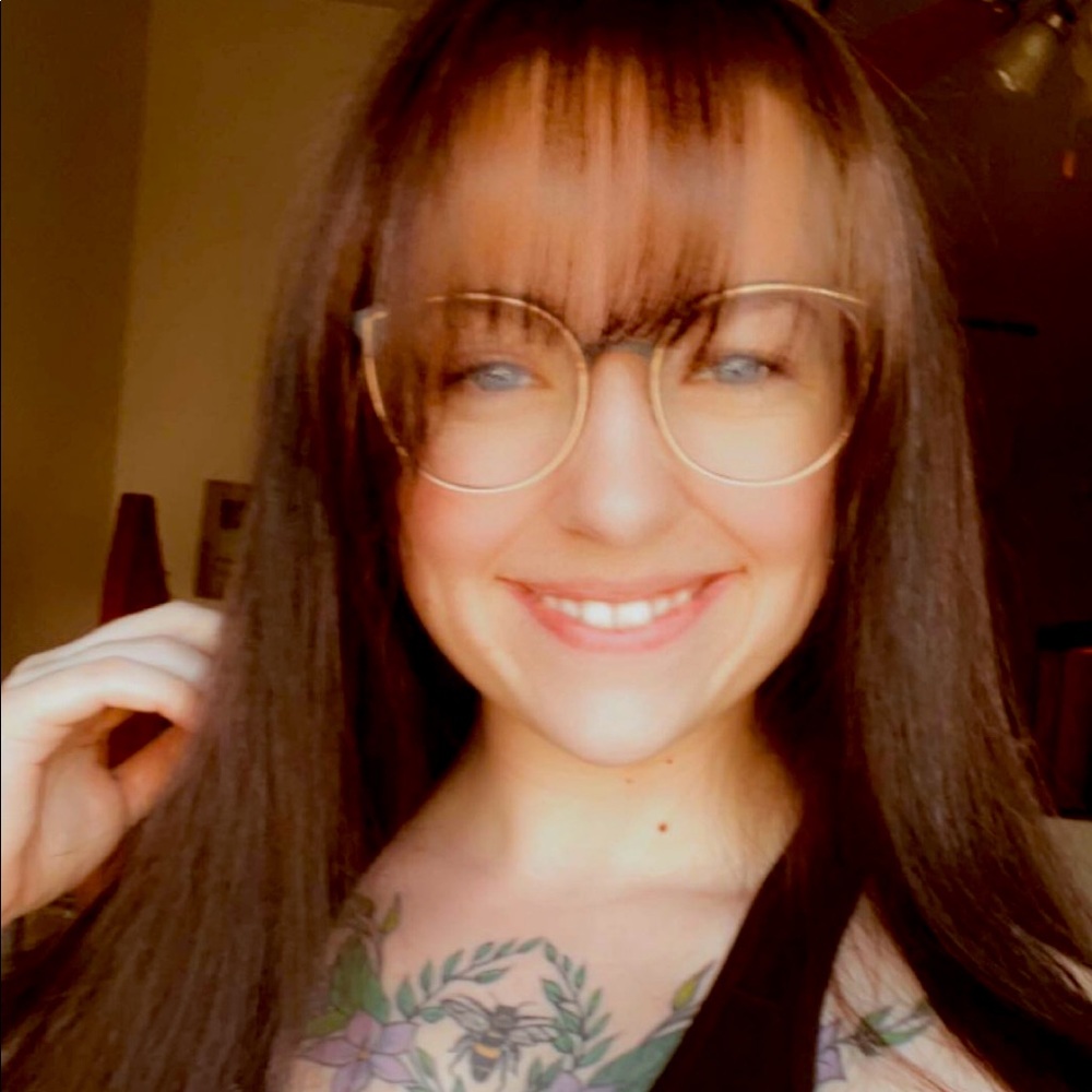 Meet your Posher, Lily